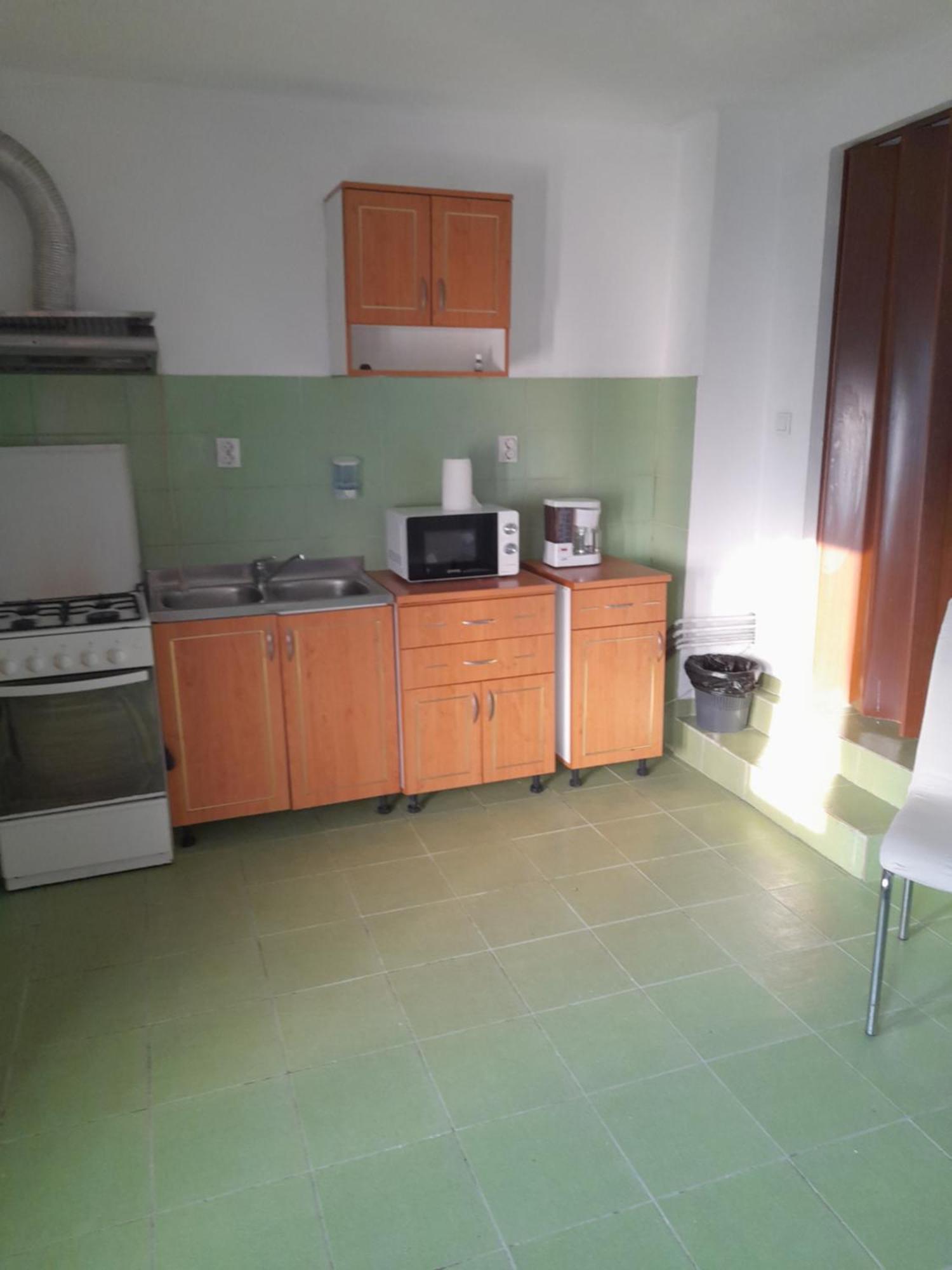 Garsoniera Sic Zona Terapia Zona Linistita La Casa Cu Parcare Apartment Cluj Napoca Bagian luar foto
