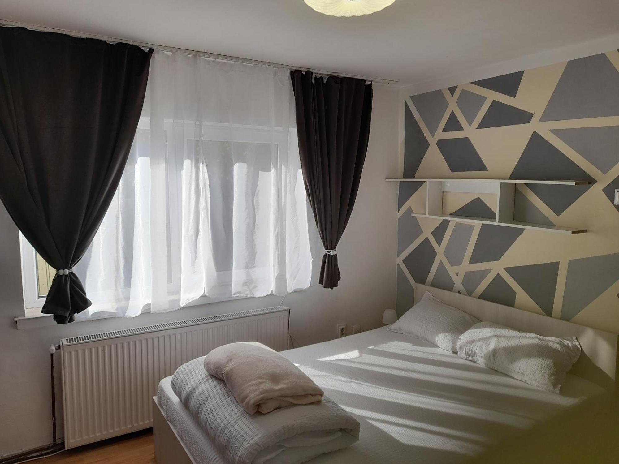 Garsoniera Sic Zona Terapia Zona Linistita La Casa Cu Parcare Apartment Cluj Napoca Bagian luar foto